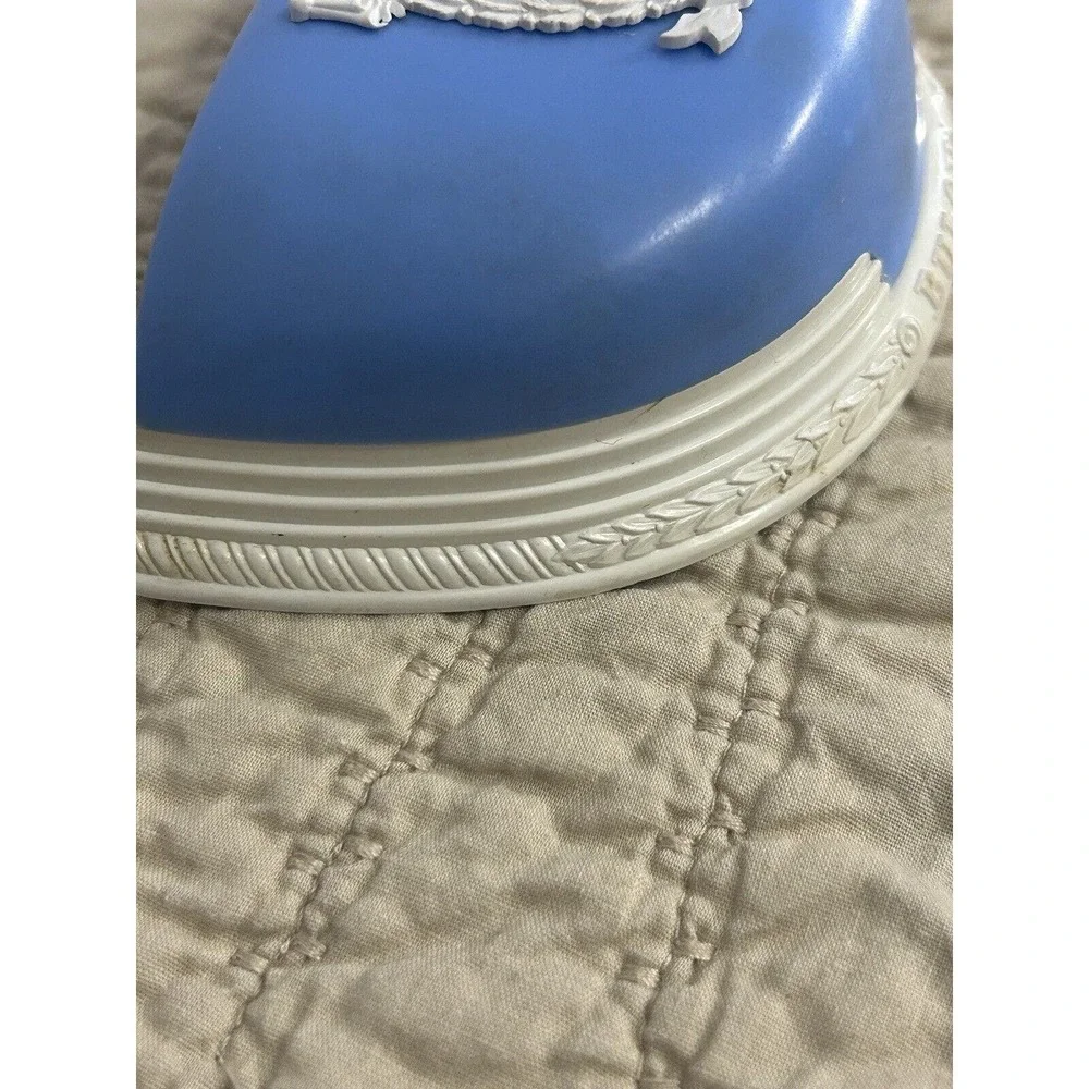 Bulova Resin Dolly Madison White And Blue Collection Box Box Only - Picture 6 of 13